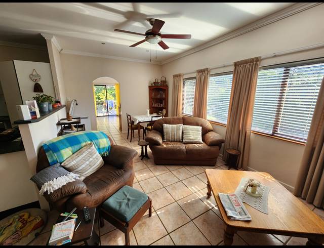 2 BEDROOM APARTMENT TO LET IN HILLCREST PARK